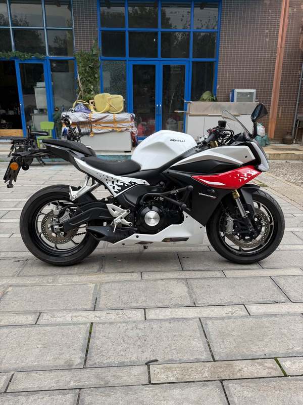 二手贝纳利龙卷风 Tornado 552R