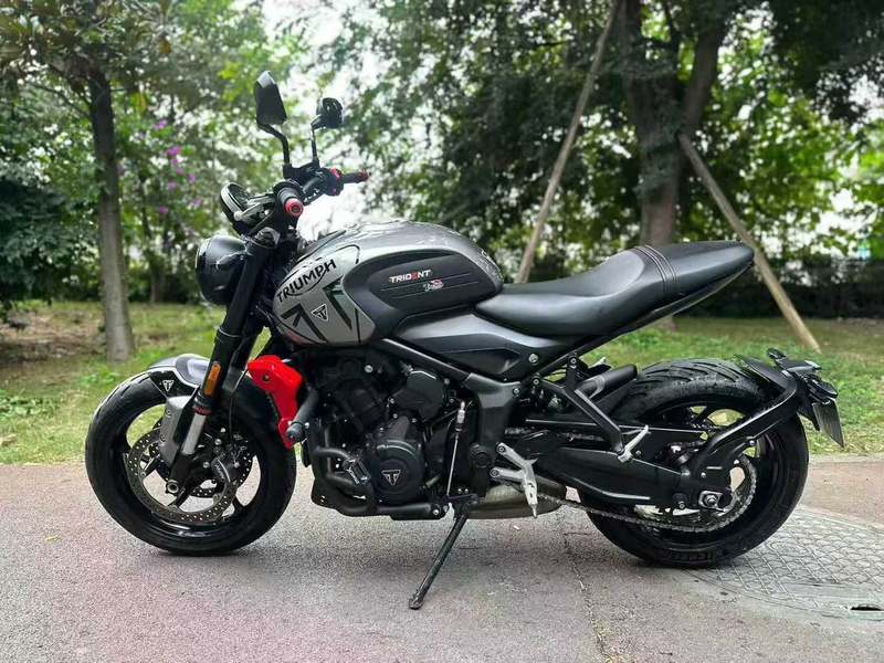 二手凯旋Trident 660