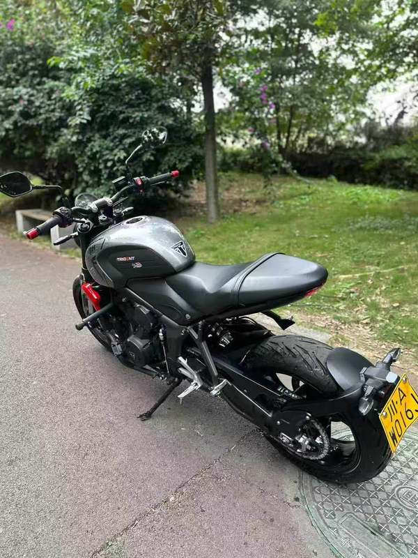二手凯旋Trident 660