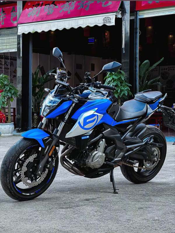 二手春风650NK