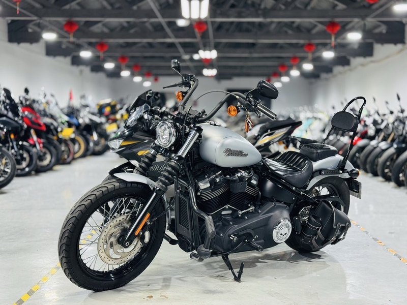 二手哈雷戴维森街霸 Street Bob
