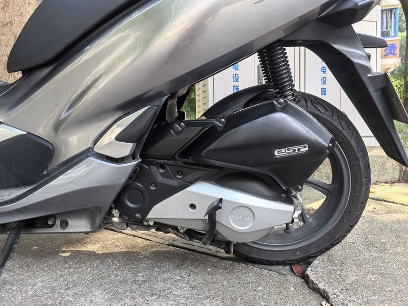 二手五羊本田PCX