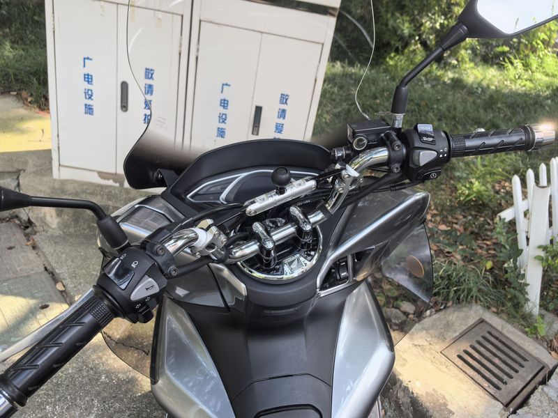二手五羊本田PCX