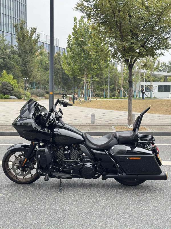 二手哈雷戴维森公路滑翔 Road Glide