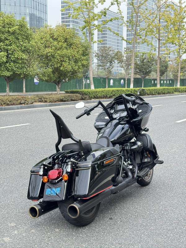 二手哈雷戴维森公路滑翔 Road Glide