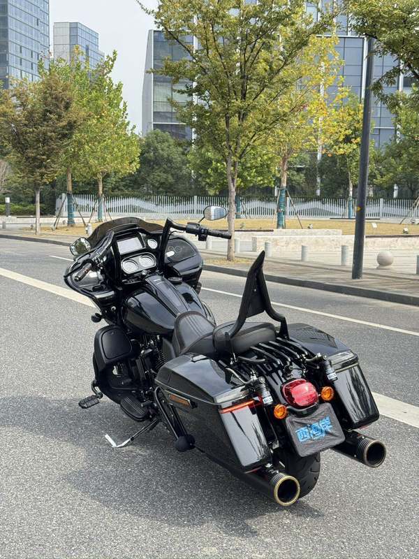 二手哈雷戴维森公路滑翔 Road Glide