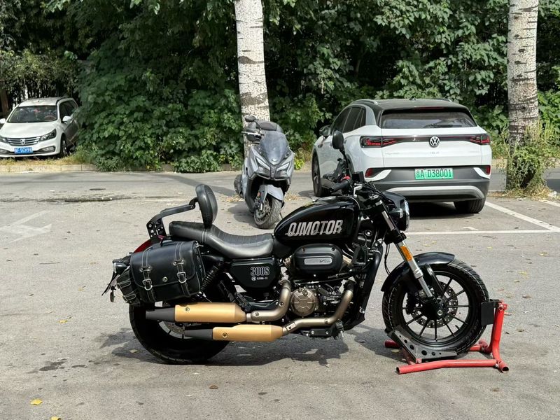二手QJMOTOR闪300