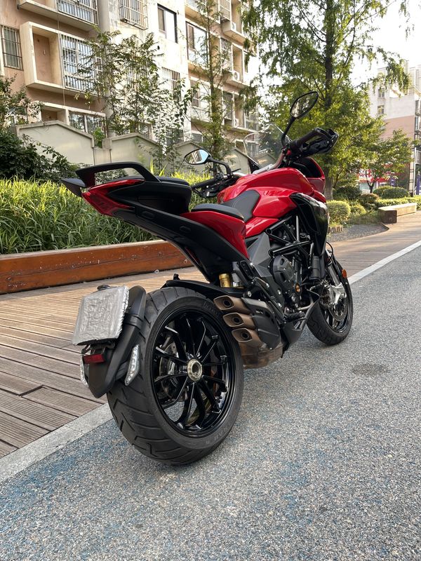 二手奥古斯塔Turismo Veloce 800