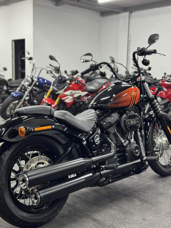 二手哈雷戴维森街霸 Street Bob