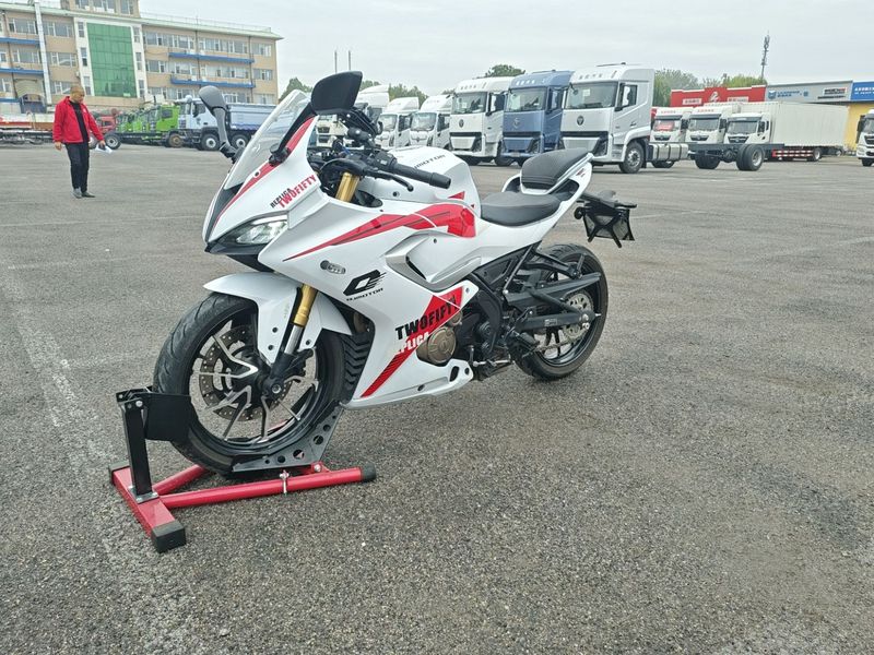 二手QJMOTOR赛250