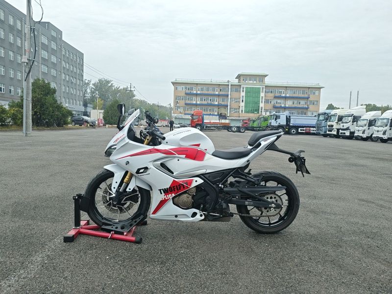 二手QJMOTOR赛250
