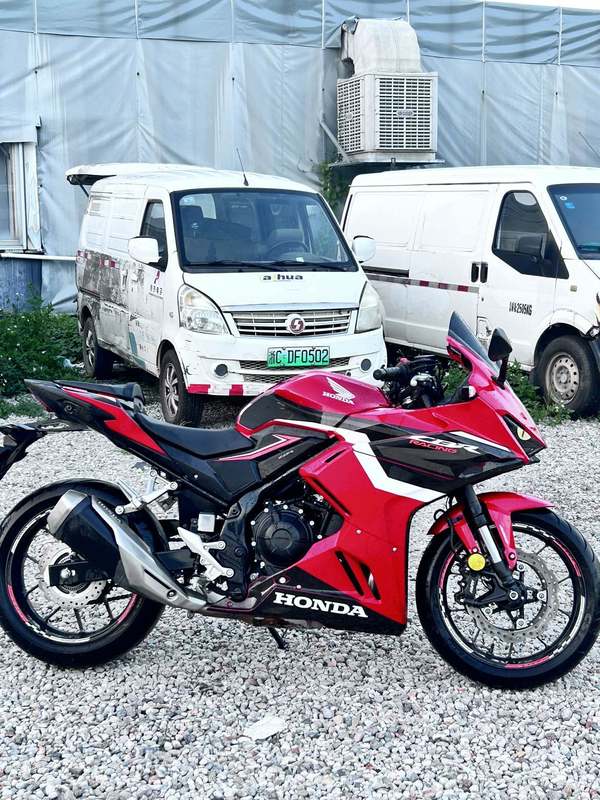 二手本田CBR400R