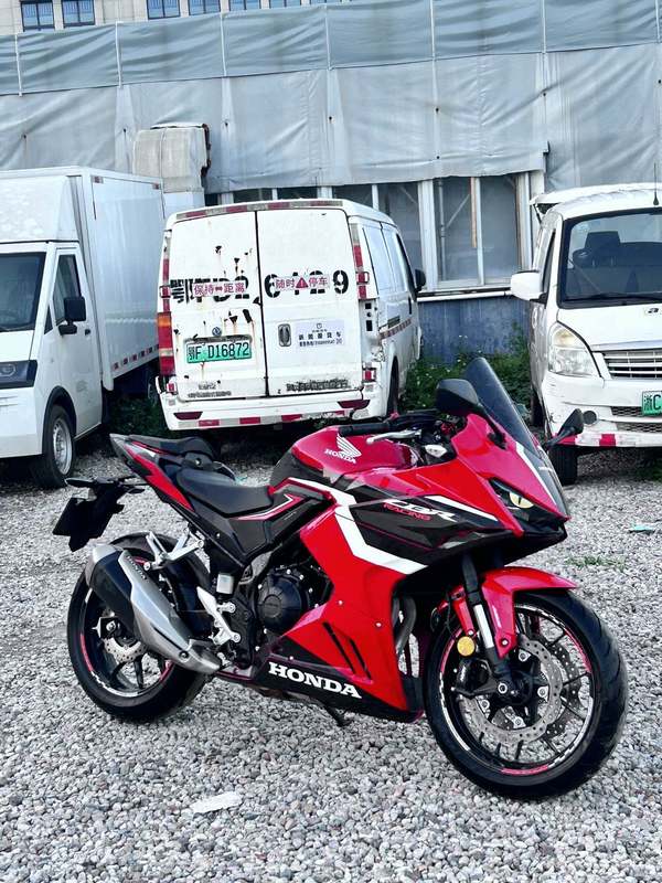 二手本田CBR400R