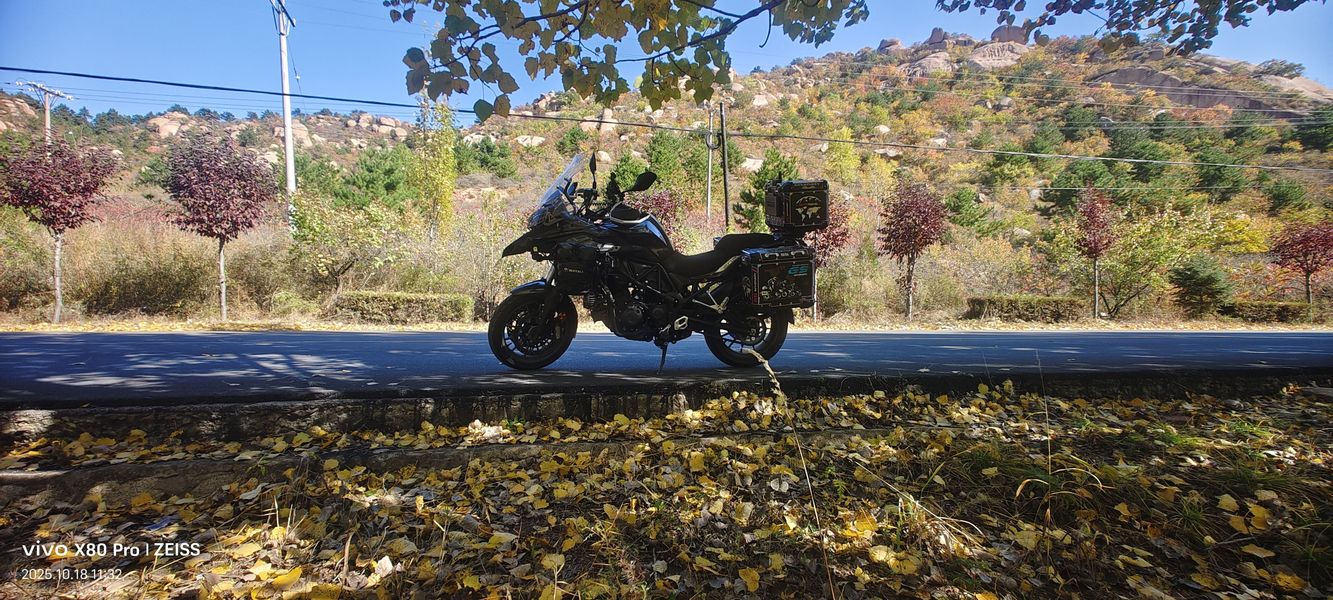 二手贝纳利金鹏 TRK502