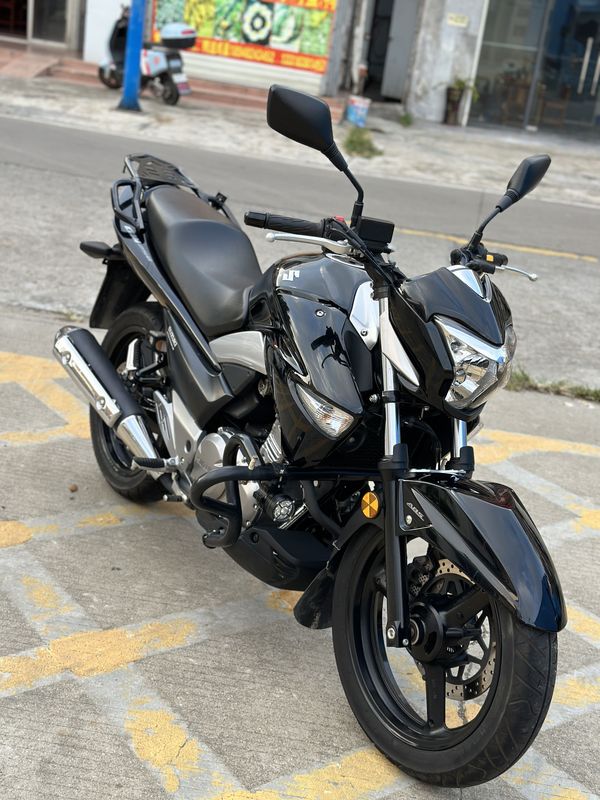 二手豪爵铃木骊驰 GW250