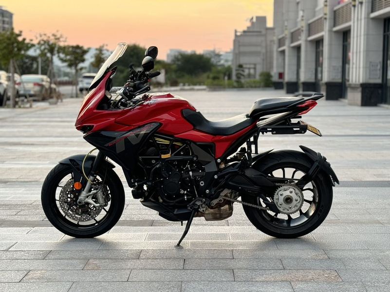 二手奥古斯塔Turismo Veloce 800