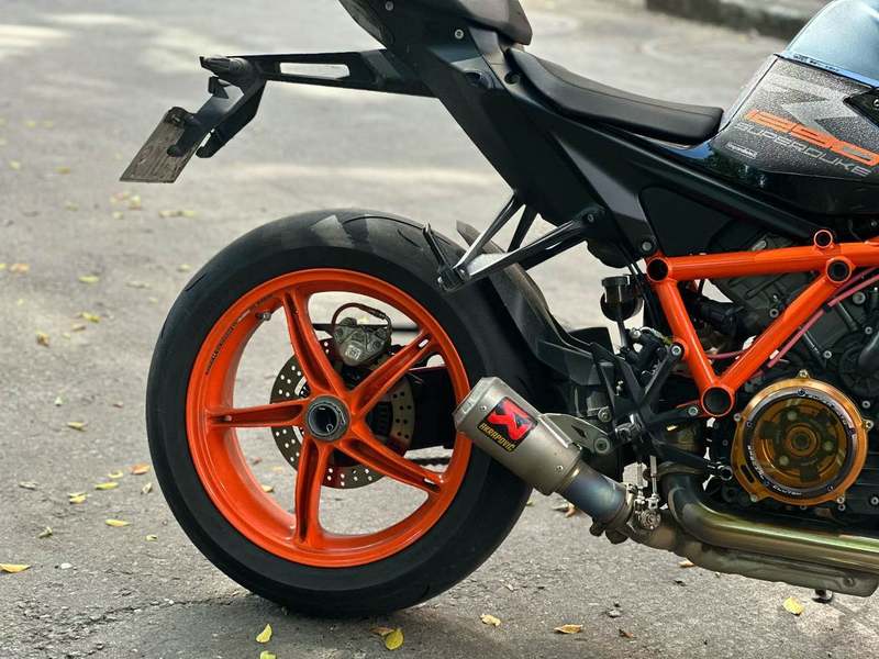 二手KTMR2R1290 Super Duke