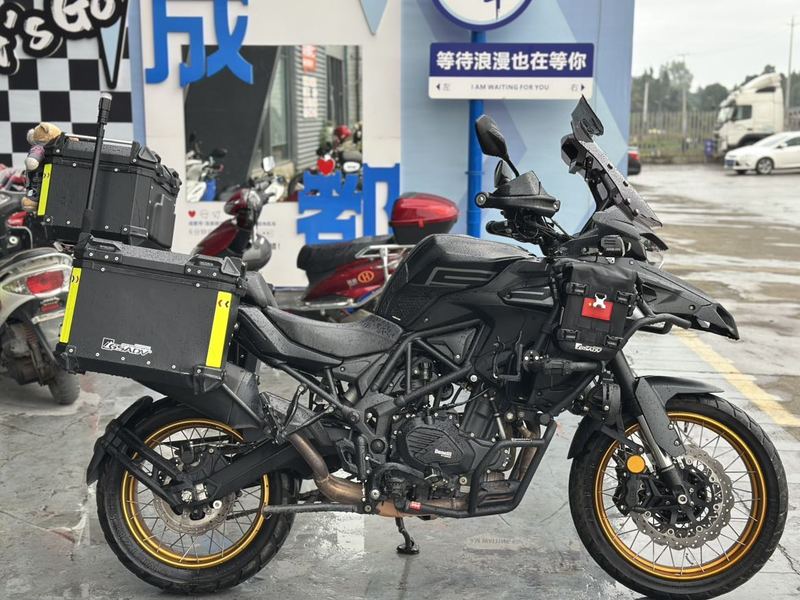 二手贝纳利TRK552