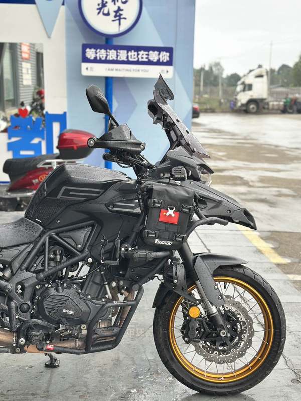 二手贝纳利TRK552