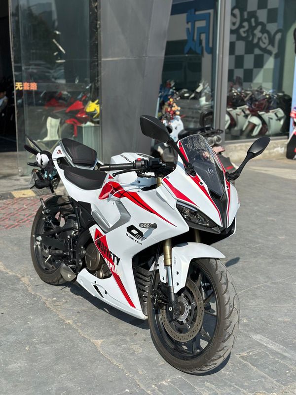 二手QJMOTOR赛250