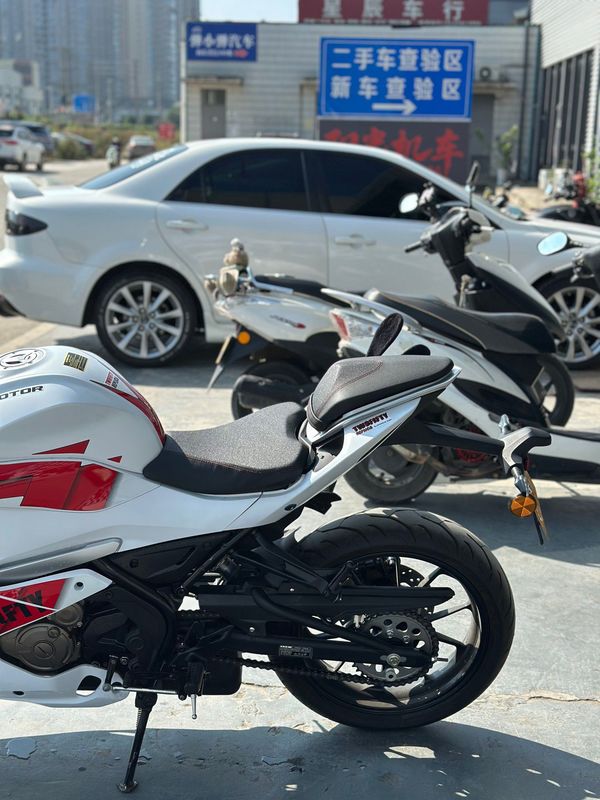 二手QJMOTOR赛250