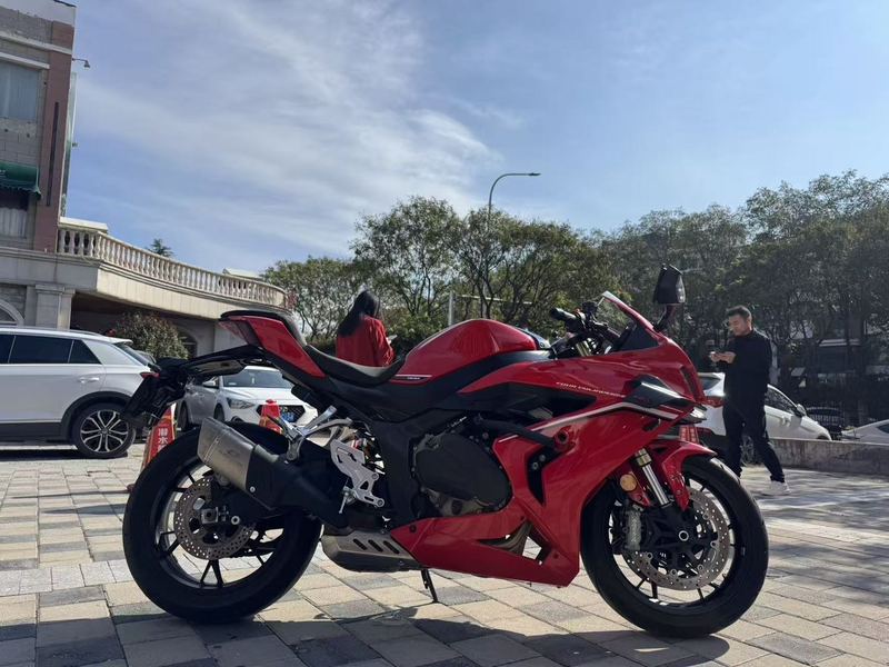 二手QJMOTOR赛800