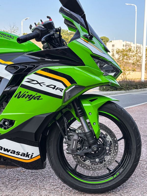 二手川崎ZX-4R