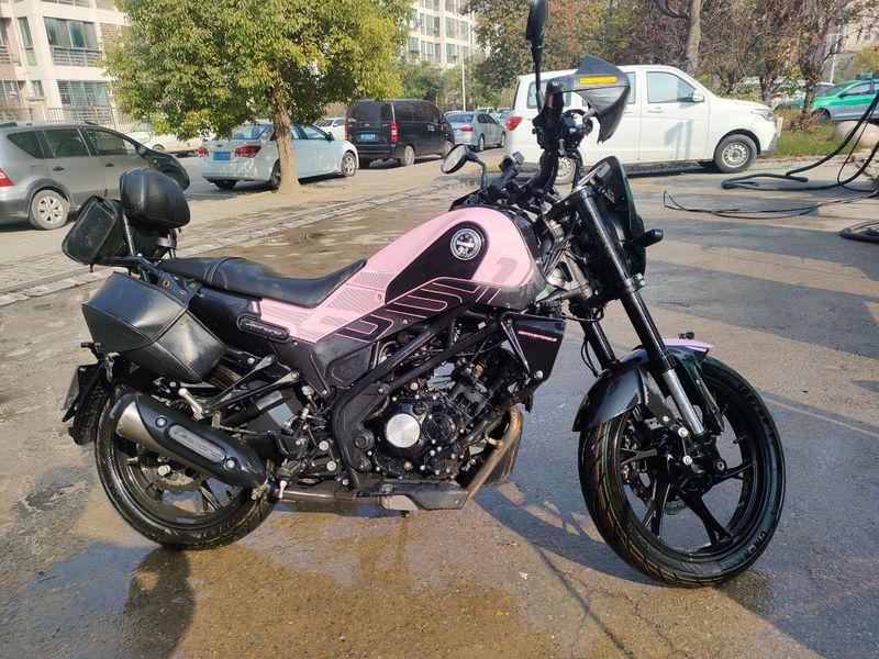 二手贝纳利幼狮 Leoncino 150