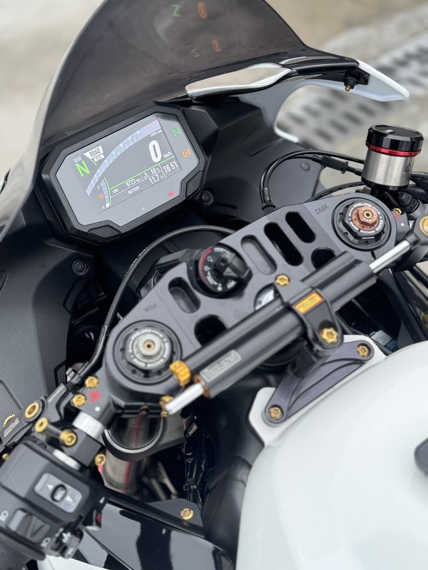 二手川崎Ninja ZX-6R 