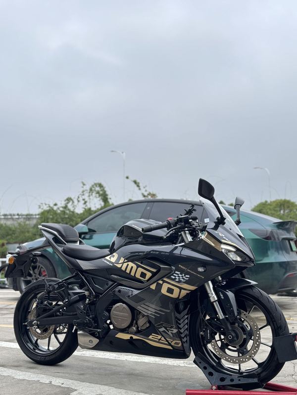 二手QJMOTOR赛250