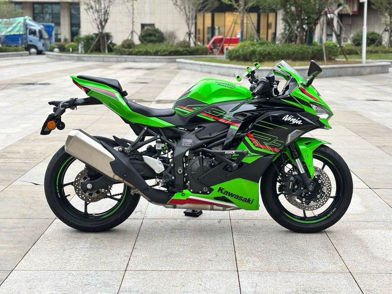 二手川崎ZX-4R