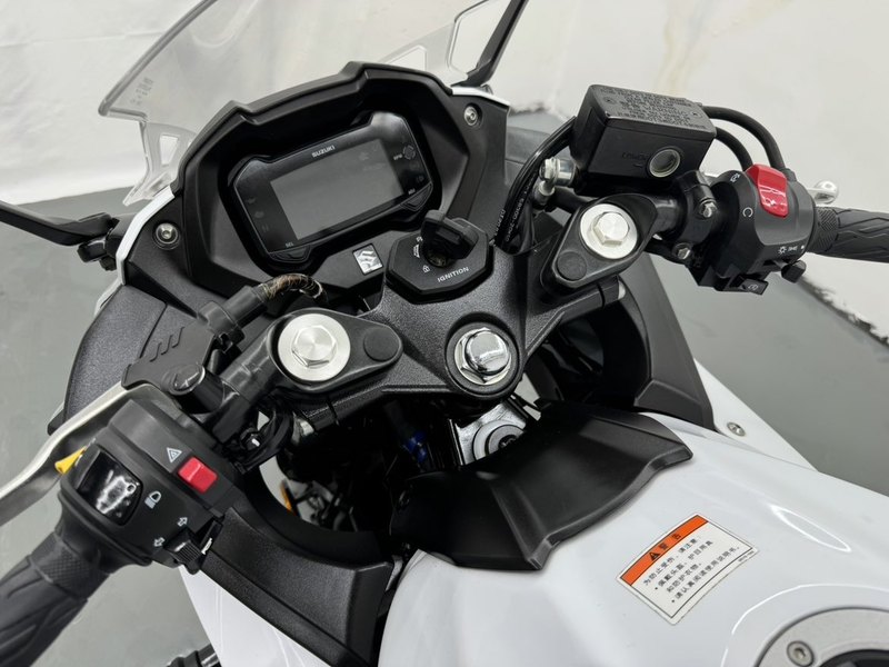 二手豪爵铃木GSX250R
