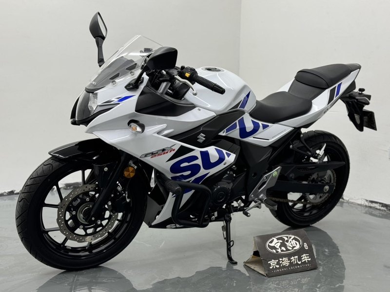 二手豪爵铃木GSX250R