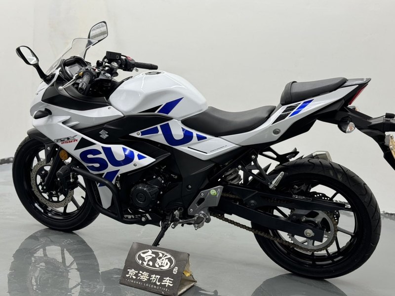二手豪爵铃木GSX250R