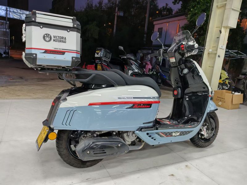 二手维多利亚Sixties 250Si
