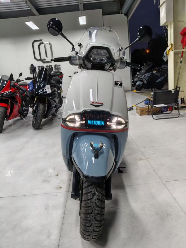 二手维多利亚Sixties 250Si