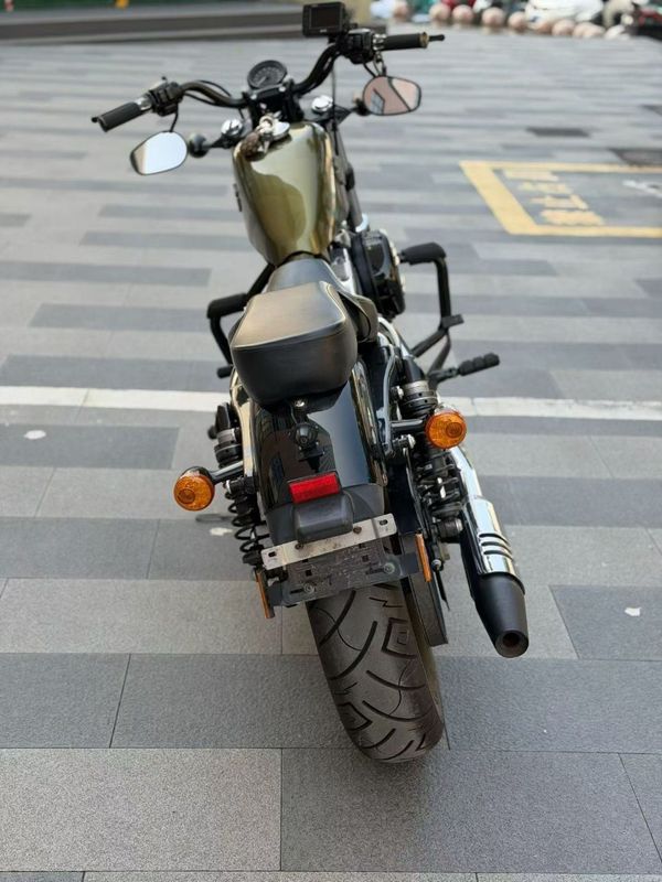 二手哈雷戴维森1200 Custom