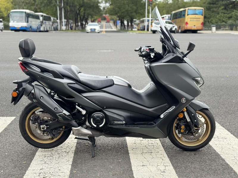 二手雅马哈TMAX