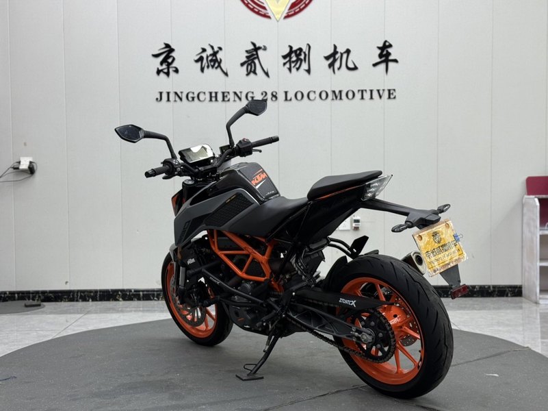 二手KTMR2R390 Duke