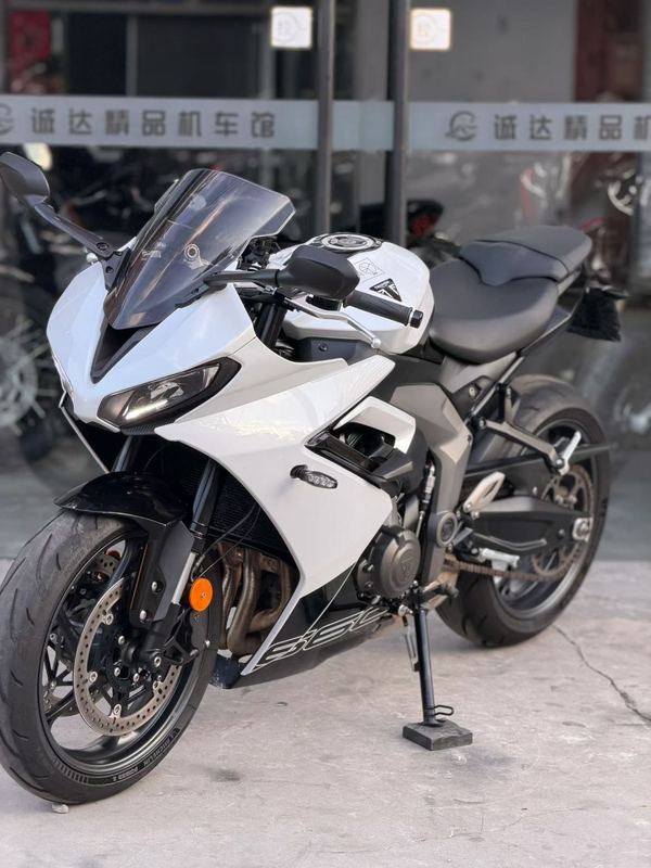 二手凯旋Daytona 660