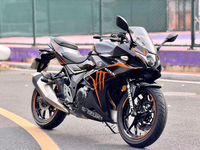 二手豪爵铃木GSX250R
