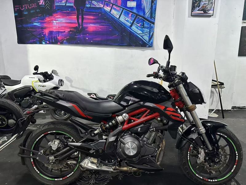 二手贝纳利蓝宝龙 BN302S