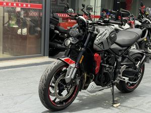 二手凯旋Trident 660