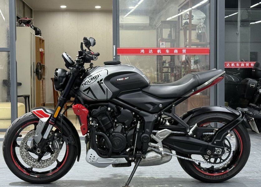 二手凯旋Trident 660