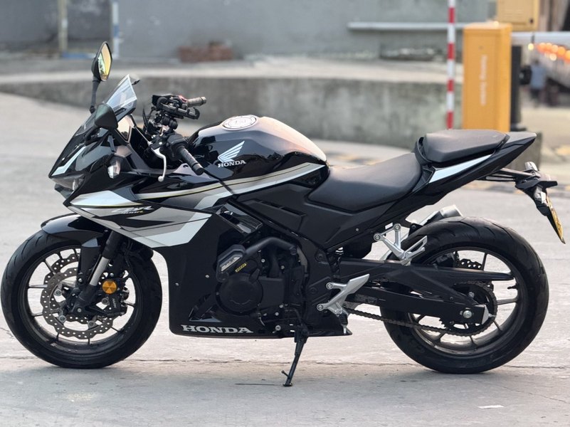 二手本田CBR400R