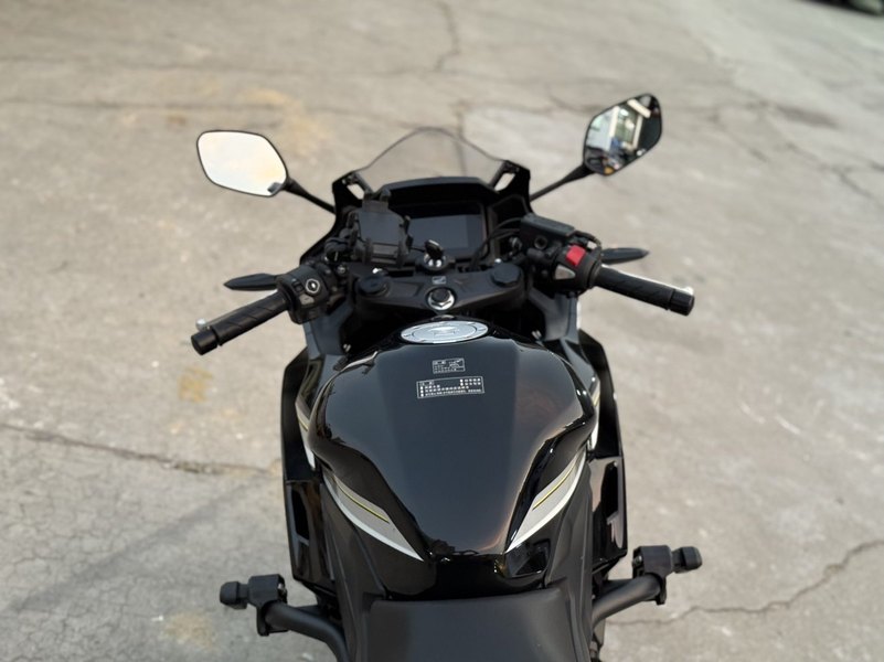 二手本田CBR400R