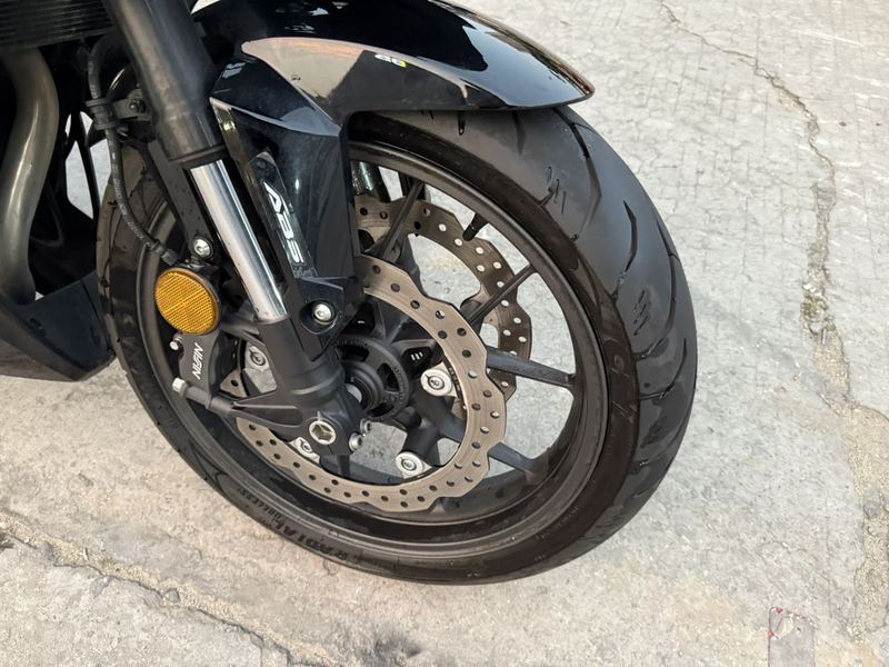 二手本田CBR400R