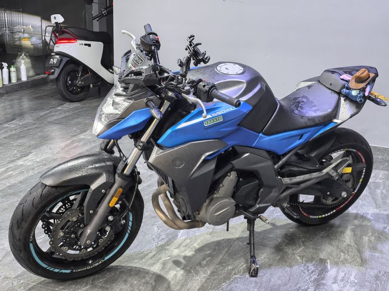 二手春风650NK