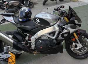 二手阿普利亚Tuono V4