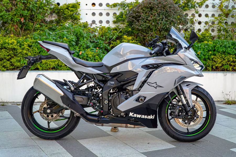 二手川崎ZX-4R